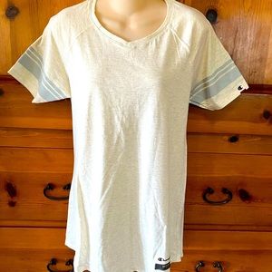 Champion Shirt Sleeve  Off-White Shirt Sleeve Tee w/ Blue Stripe on Sleeve. L